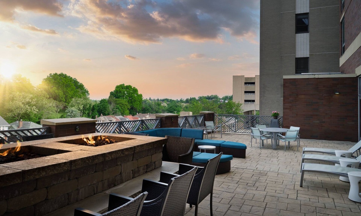 Mount Lebanon Hotel | Springhill Suites by Marriott Pittsburgh Mt. Lebanon