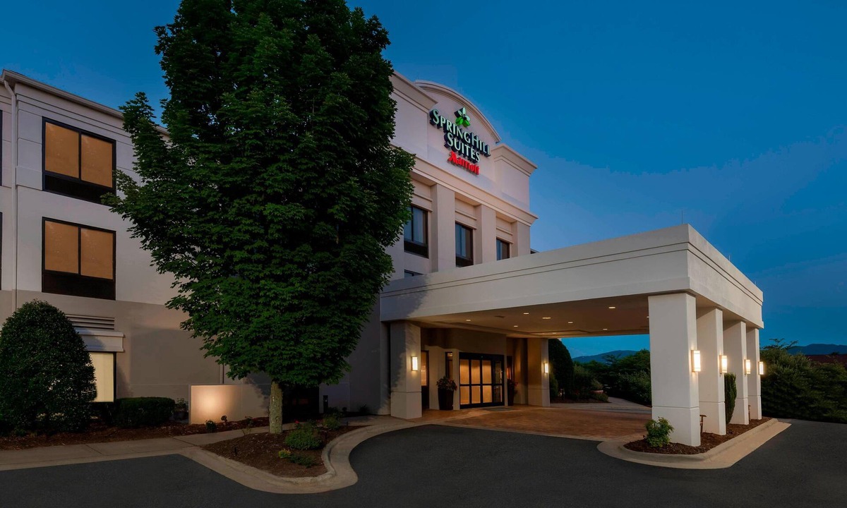 Asheville Hotel | SpringHill Suites by Marriott Asheville