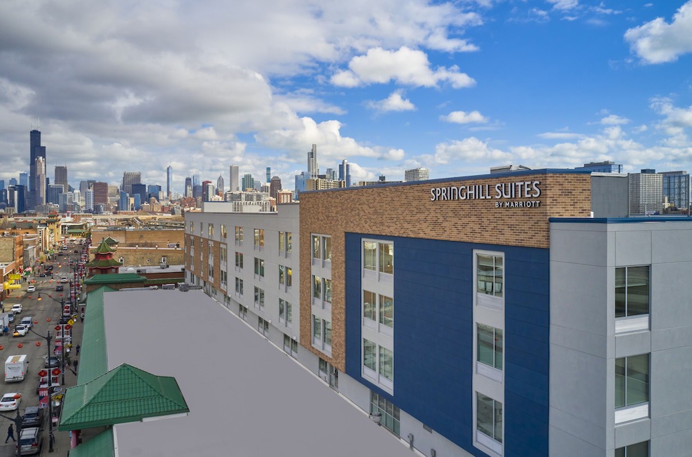 Chinatown Hotel | SpringHill Suites by Marriott Chicago Chinatown