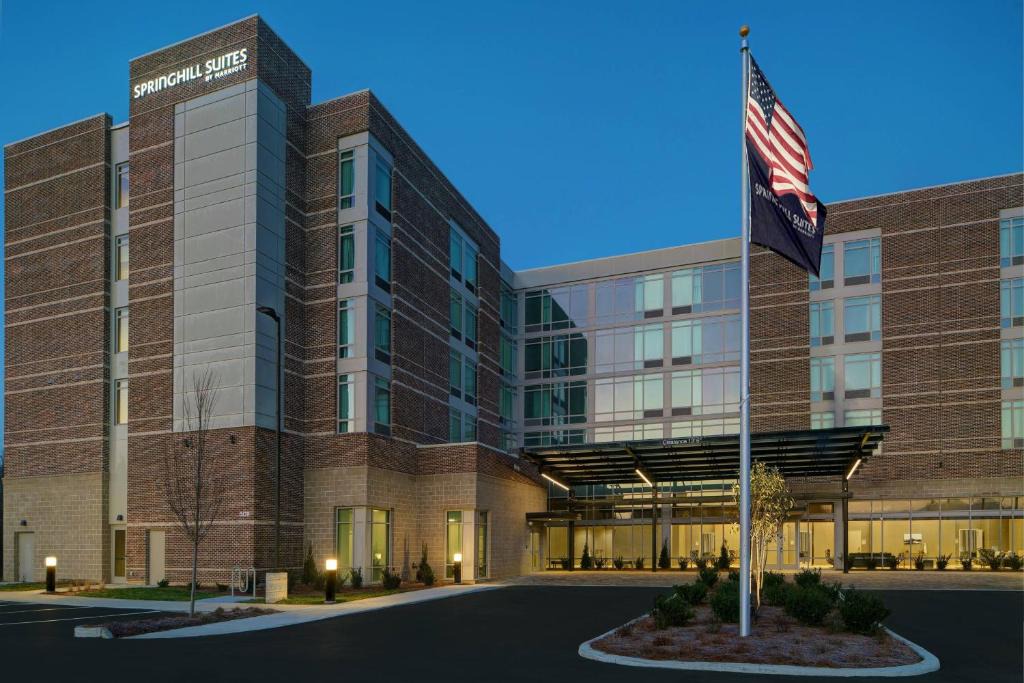 Franklin Hotel | SpringHill Suites by Marriott Franklin Cool Springs