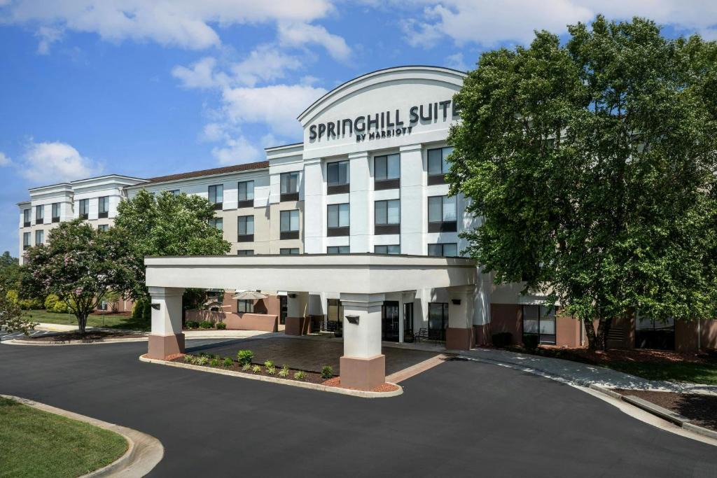 Lynchburg Hotel | SpringHill Suites by Marriott Lynchburg Airport/University Area