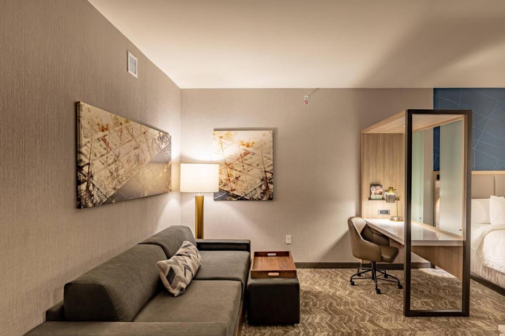 McKinney Hotel | SpringHill Suites by Marriott Dallas McKinney