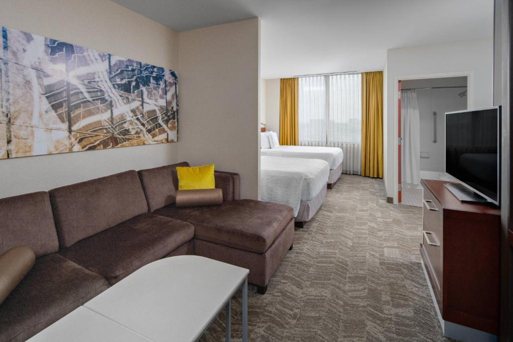 Norwood Park Hotel | SpringHill Suites by Marriott Chicago O'Hare