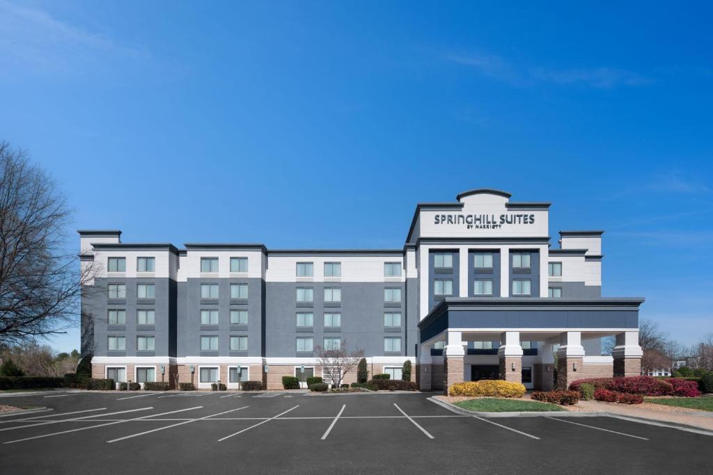 Concord Hotel | SpringHill Suites by Marriott Charlotte/Concord Mills Speedway
