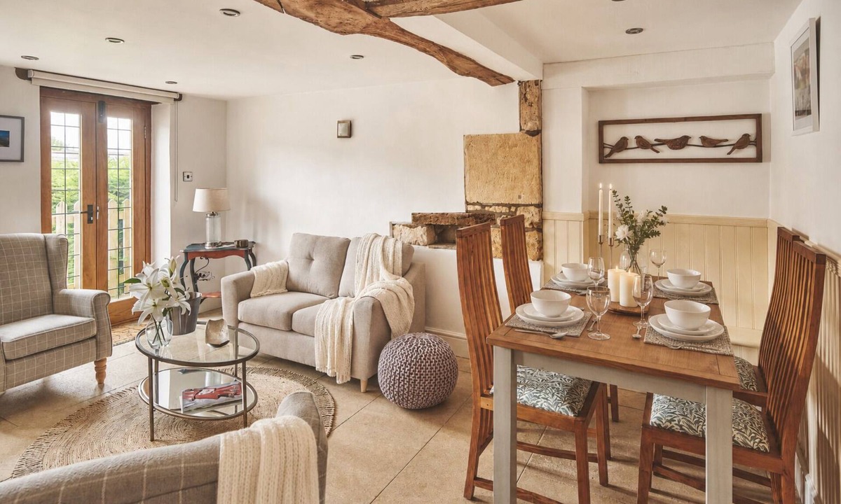 Longborough Cottage | Squirrel Barn
