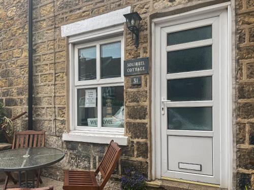 Muston House | Squirrel Cottage