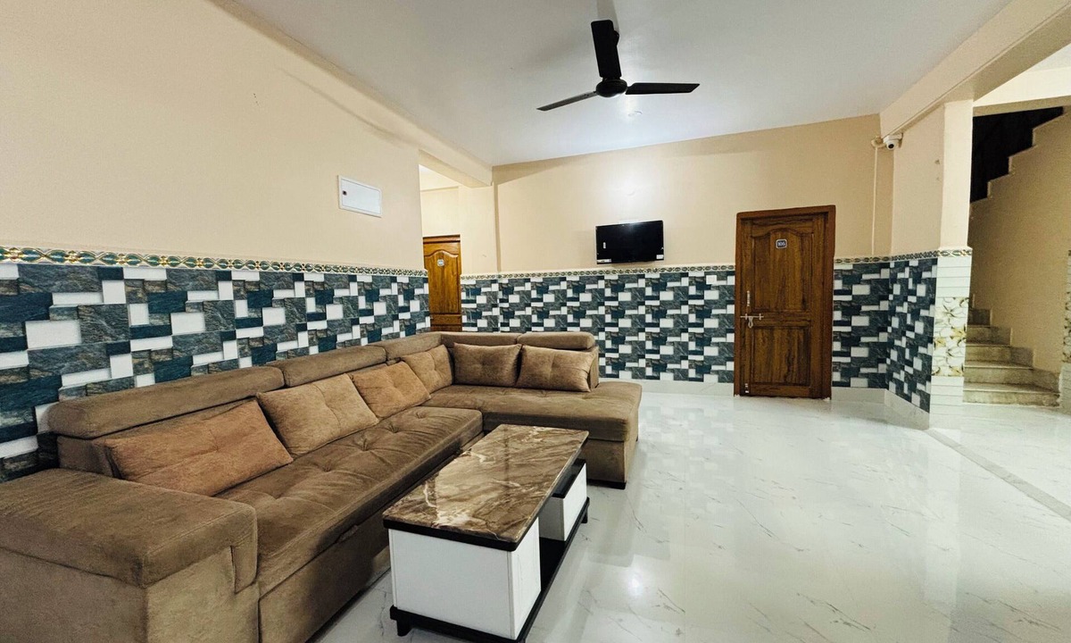 Krishnanagar House | Sri Mayapur Chandrodaya Guest House