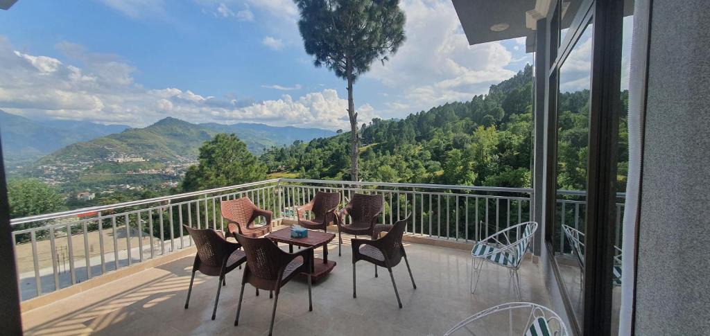 Muzaffarabad Bed & Breakfast | Srinagar Homes
