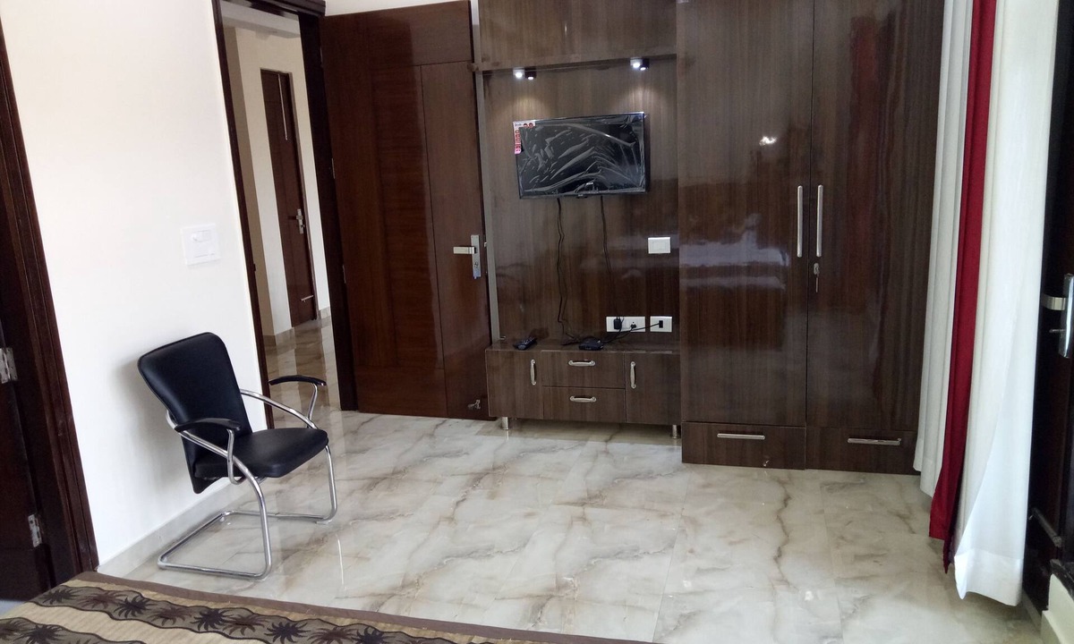 Greater Noida House | SRM House