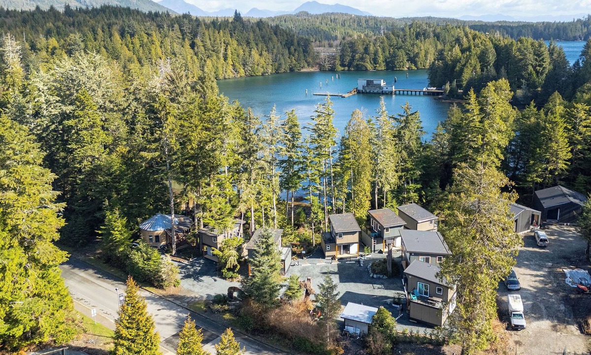 Ucluelet Cabin | SS#7-Longboarder-Spring Cove, Terrace Beach, Sauna