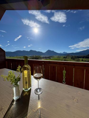 Rieden am Forggensee Apartment | Stöger Chalets - Adults Only mit einzigartigem Panoramablick auf See, Alpen und Schloss Neuschwanstein - nur 2 Einheiten