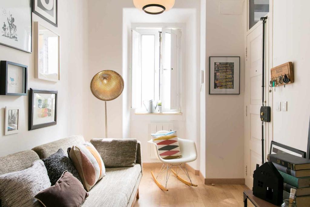 Santo Amaro Apartment | St Amaro- Chic Terrace Studio Lisbon Congress