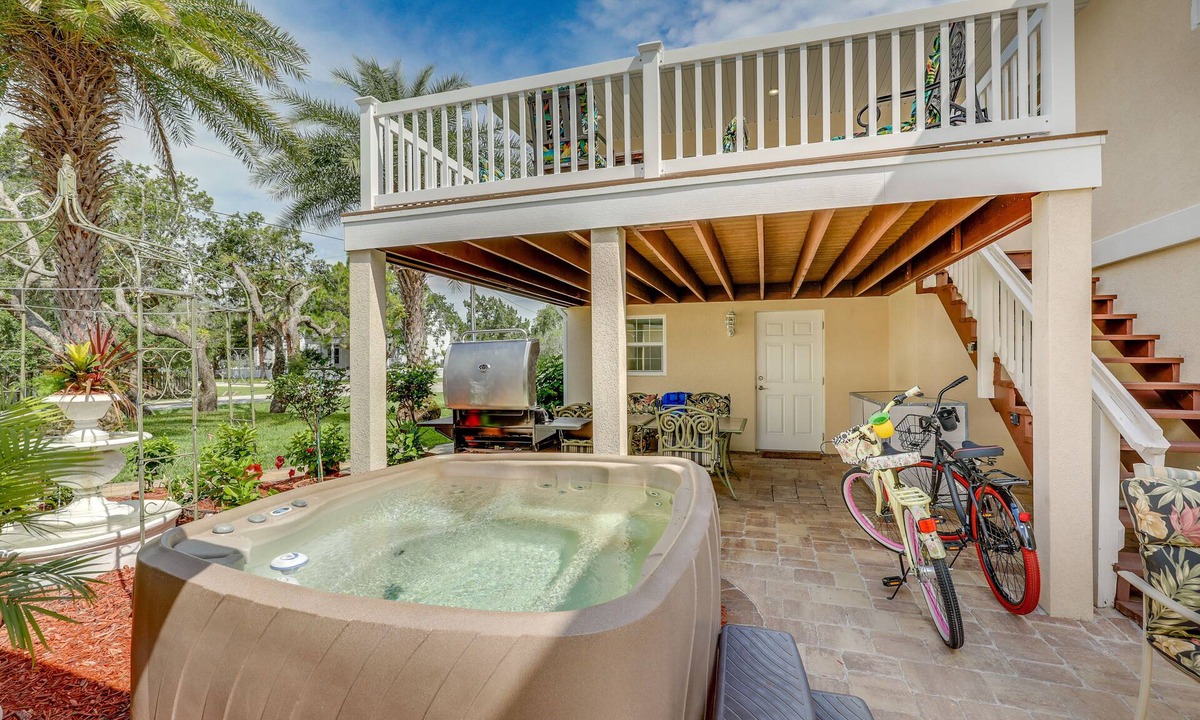 Vilano Beach House | St Augustine Home Near Vilano Beach: Pets Welcome!
