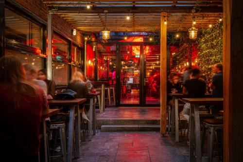Binnenstad Hostel | St Christopher's Amsterdam - The Winston
