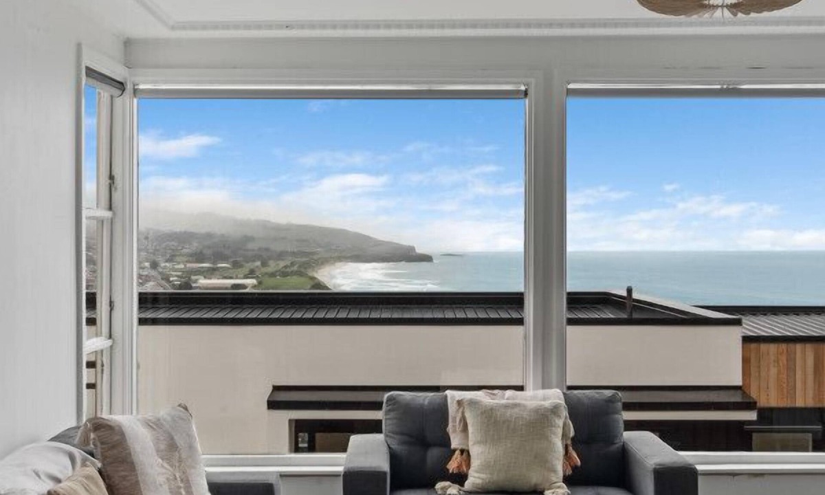 St. Clair House | St Clair Heights-Ocean views