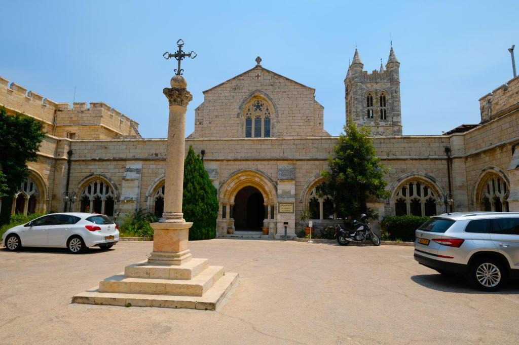 Jerusalem Hotel | St. George’s Cathedral Pilgrim Guesthouse – Jerusalem