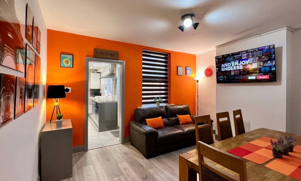 Nottingham Villa | St Michael`s House Contractors, Families, Groups