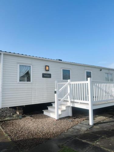 Girvan House | St Nicolas