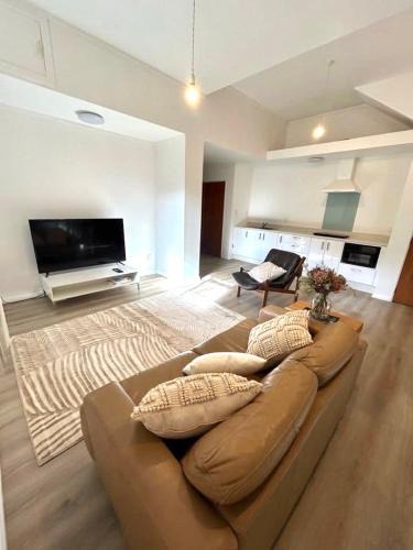 Stokes Valley Apartment | St Okes Apartment- Peaceful retreat set in native bush - Modern - Comfortable and Quiet