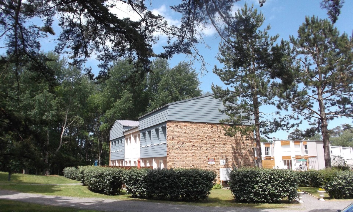 Saint-Pair-sur-Mer House | St Pair sur mer/Kairon plage Gite 500 m from the beach in a quiet wooded park