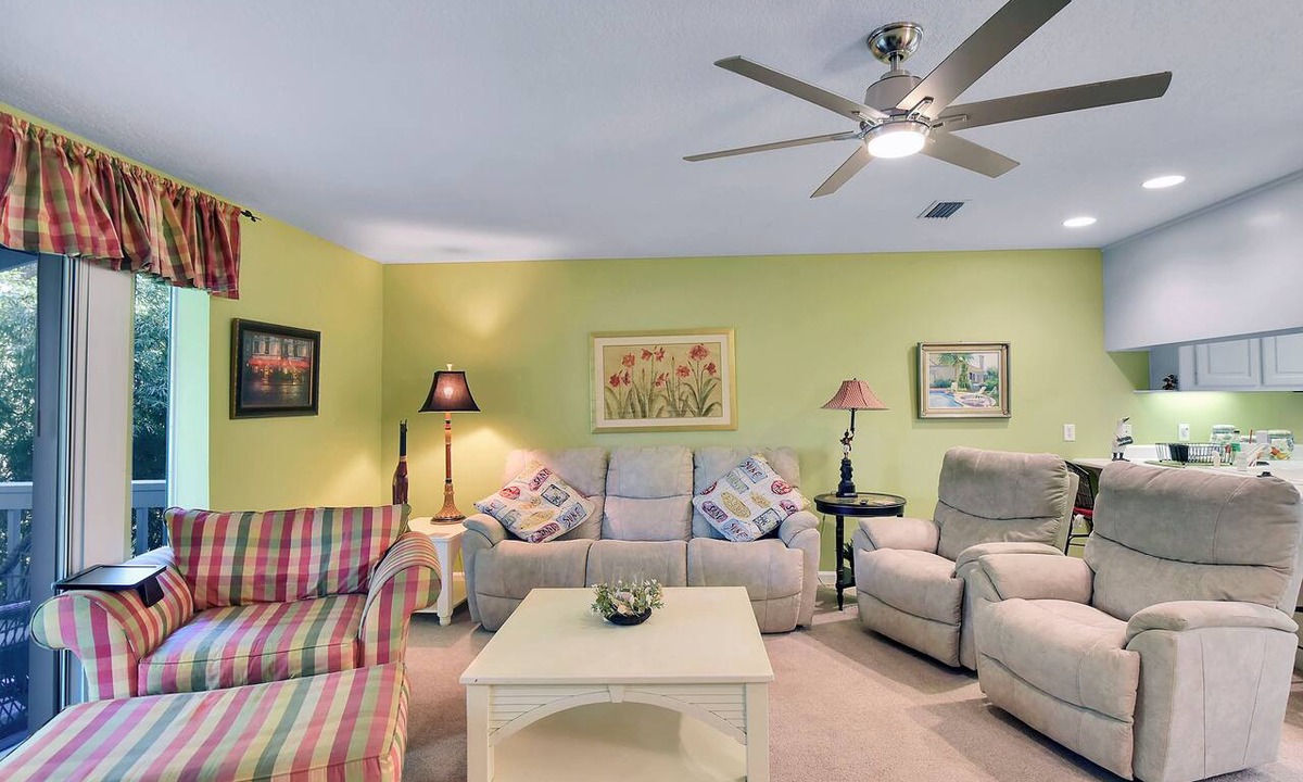 Demere Park Condo | St. Simons Island Townhouse Vacation Rental