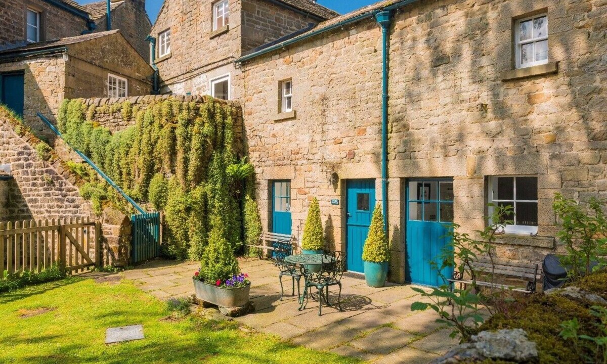 Baslow Cottage | Stable Cottage Chatsworth Estate