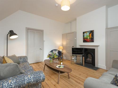 Selborne House | Stable Yard Cottage