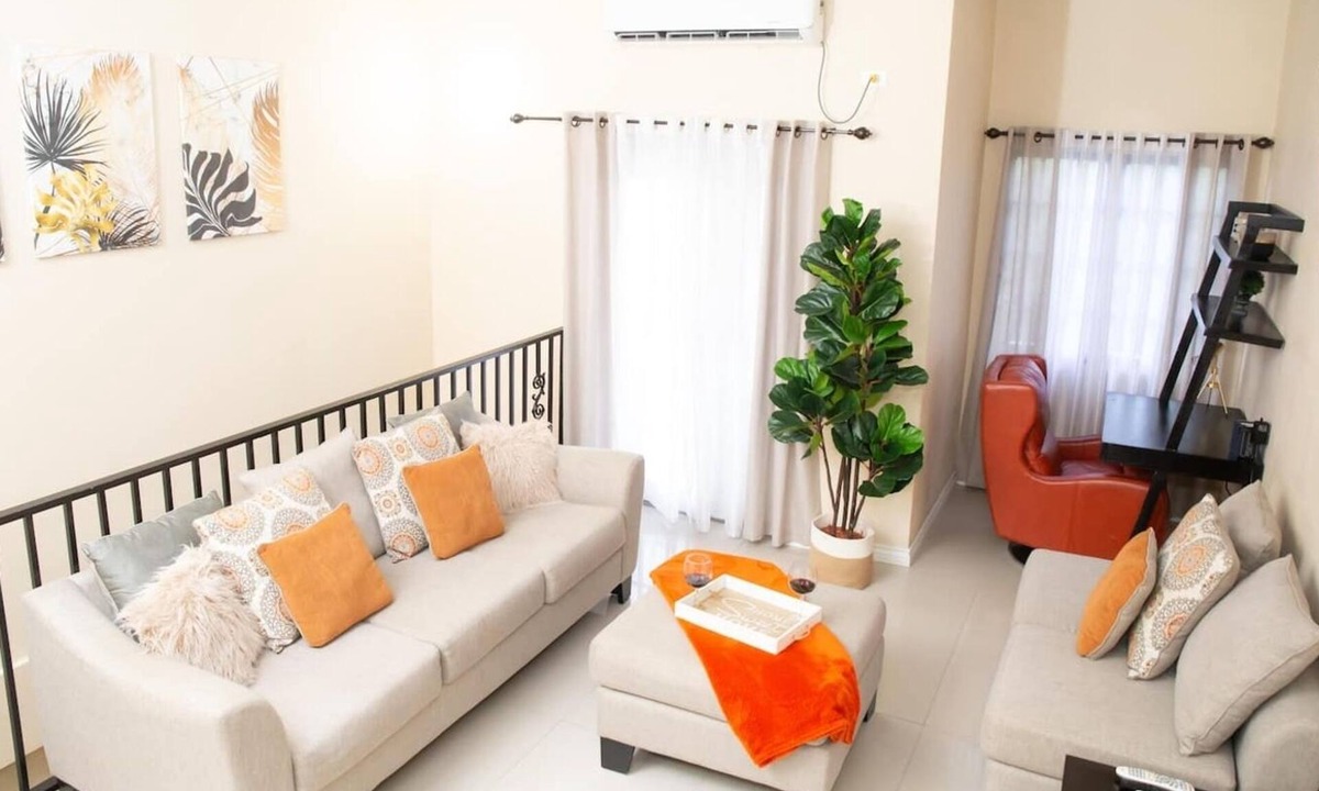 Saint James Apartment | Stacys Place #2: 2 Bedroom Apartment