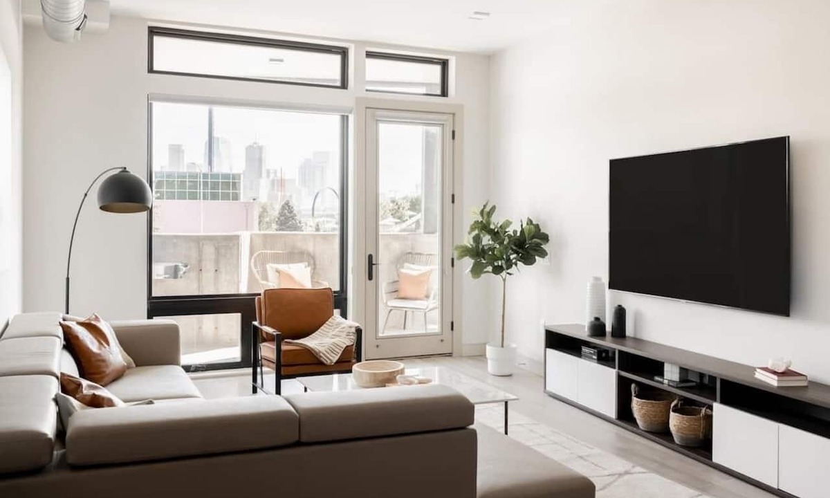 Jefferson Park Condo | Stadium Basecamp | King Bed+City Balcony | Tesoro