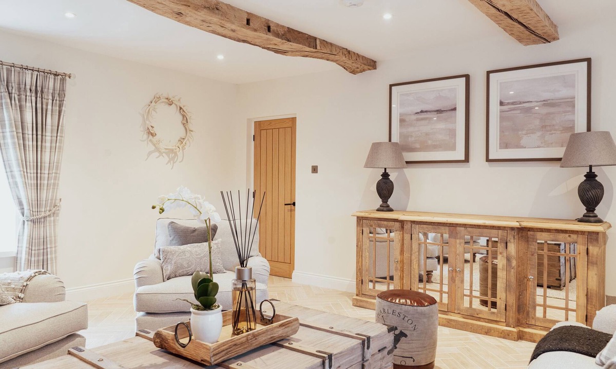 Sutton Cottage | Stag Cottage