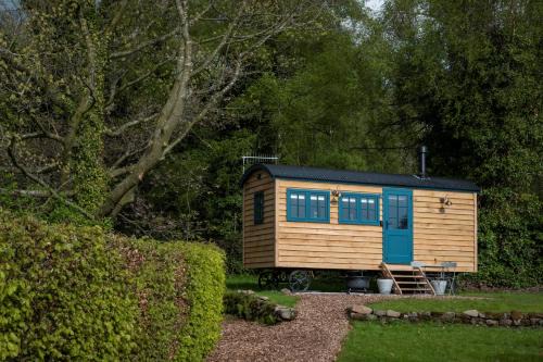 Baslow House | Stag Shepherds Hut Chatsworth Estate