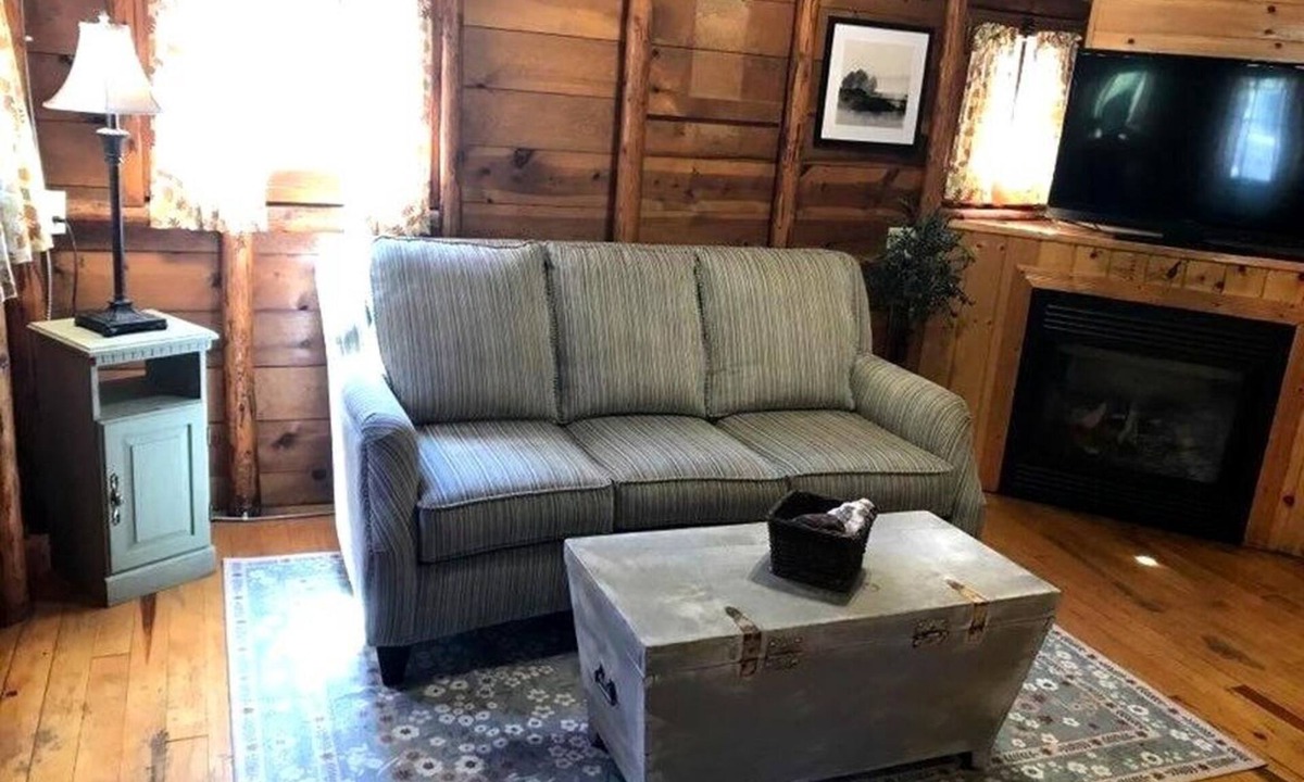 Cheyenne Crossing Cabin | Stage Stop Cabin - In the Heart of Wickiup - Near Firepit & Playground