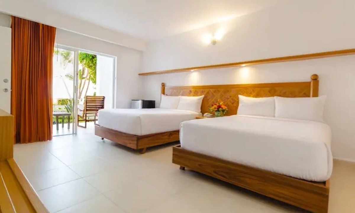 Punta Cancun Hotel | Standard | Beachscape Kin Ha | Cozy Sea Retreat for Peaceful Nights