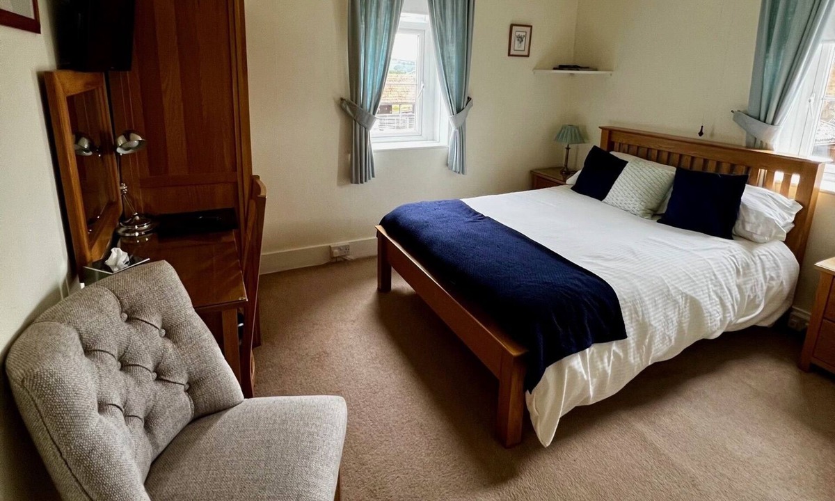 Westcott Bed & Breakfast | Standard Double Ensuite at Newcourt Barton