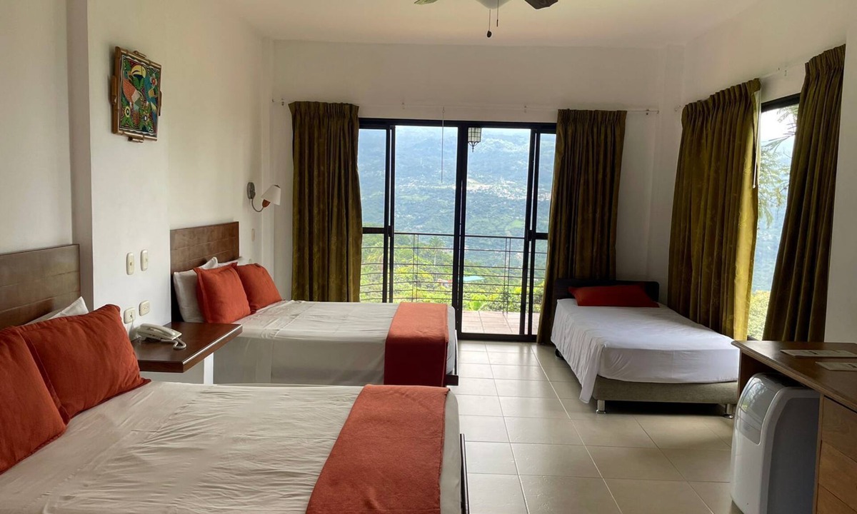 La Mesa Hotel | Standard Room I Mountain View I Breakfast Included