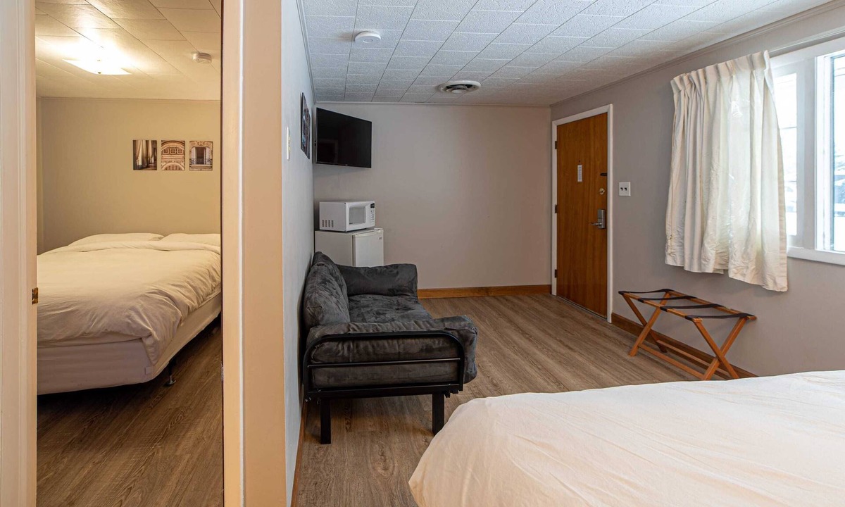 Indian River Apartment | Star Gate Room 10 Indian River, MI