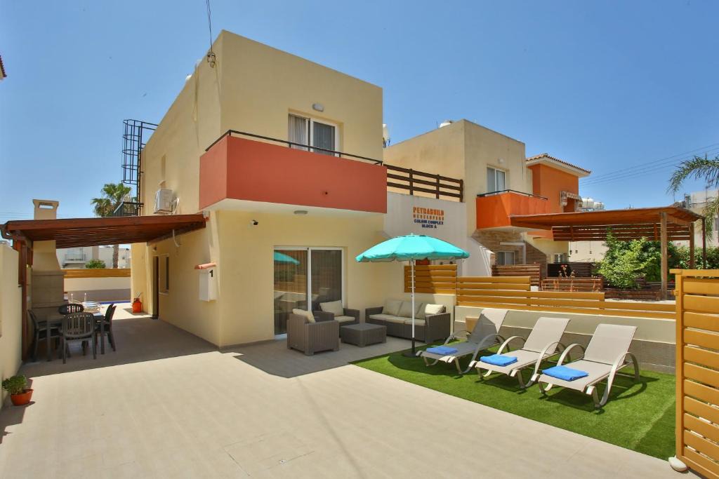 Universal Villa | Star House