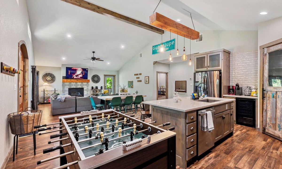 Mineola House | Stargazer Waterfront Luxe Retreat ✨Sand Beach 🎣Awesome Fishing🔥Campfires🛶Kayaks