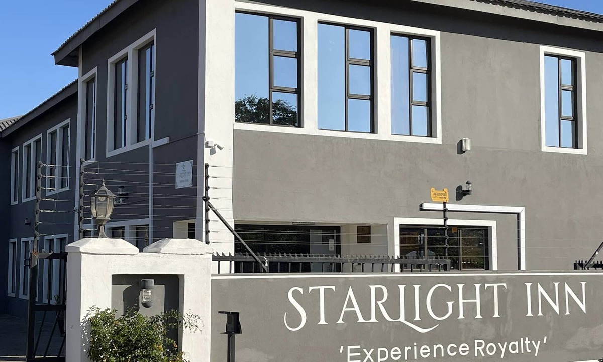 Kasane House | Starlight Inn