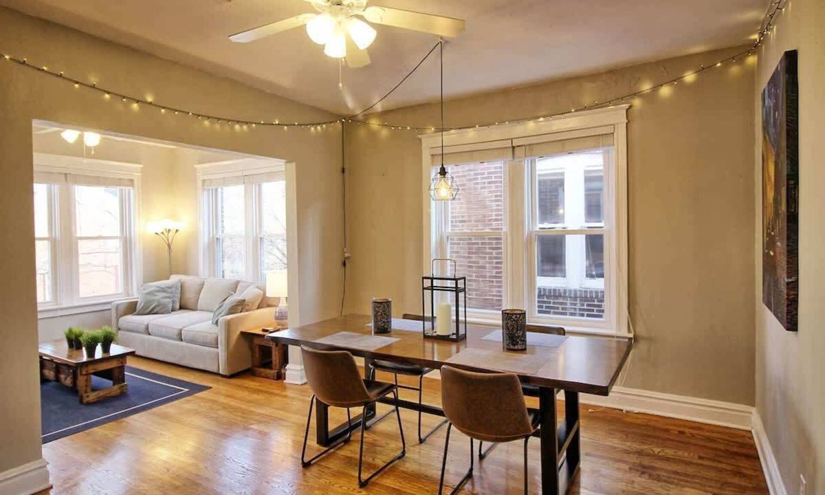 Tower Grove South Apartment | Starry Night | Steps to Tower Grove Park