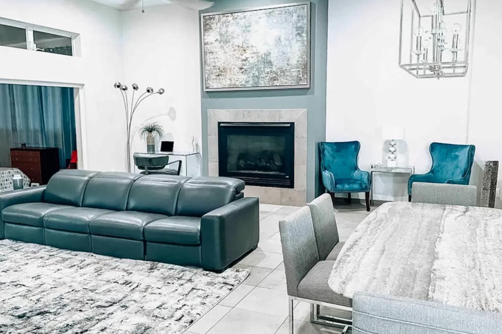 Central Sarasota Apartment | Starry Waters Retreat
