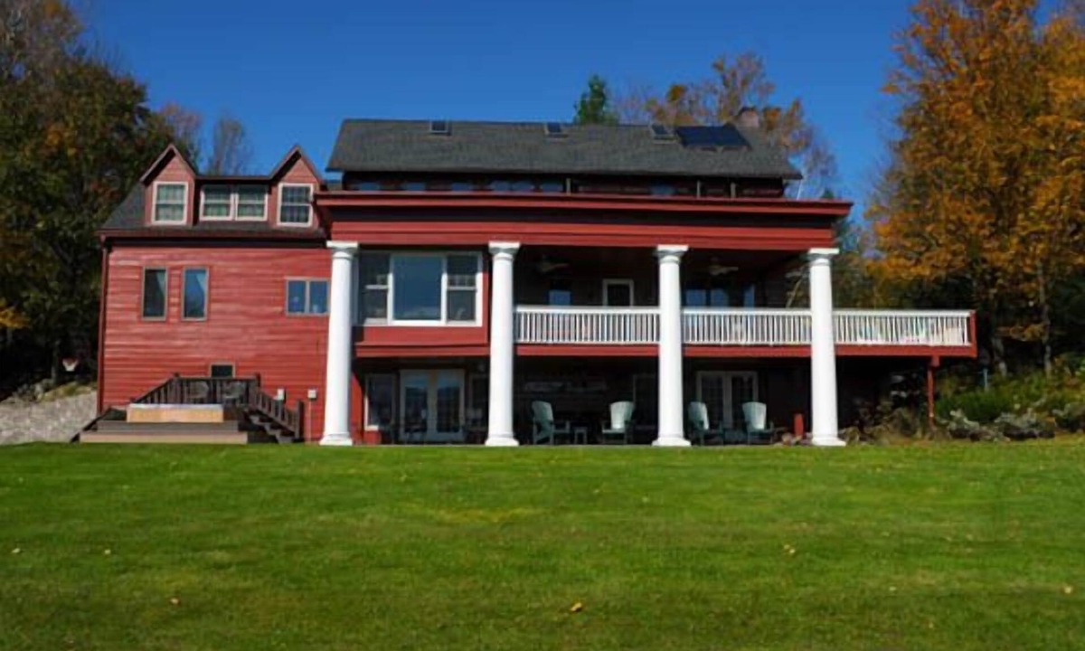 Tannersville House | Start thinking about Fall Foliage! Hot tub, fabulous kitchen, views everywhere!