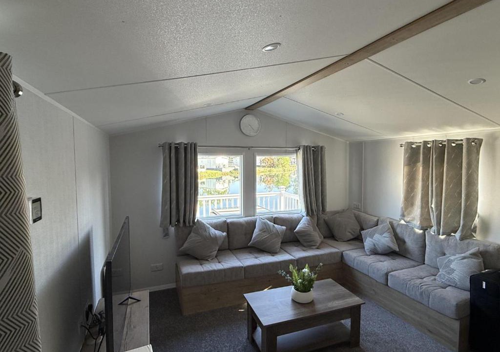 Great Houghton House | Static Caravan 3 Bed Sleeps 6 Waterside No Pets