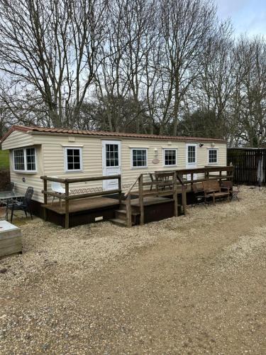 Cuddesdon Ski Chalet | Static Mobile home set in our 20 acres of farmland
