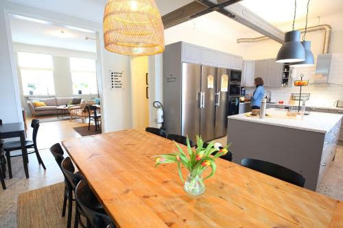 Ed Bed & Breakfast | Stationshuset bed and breakfast i Ed