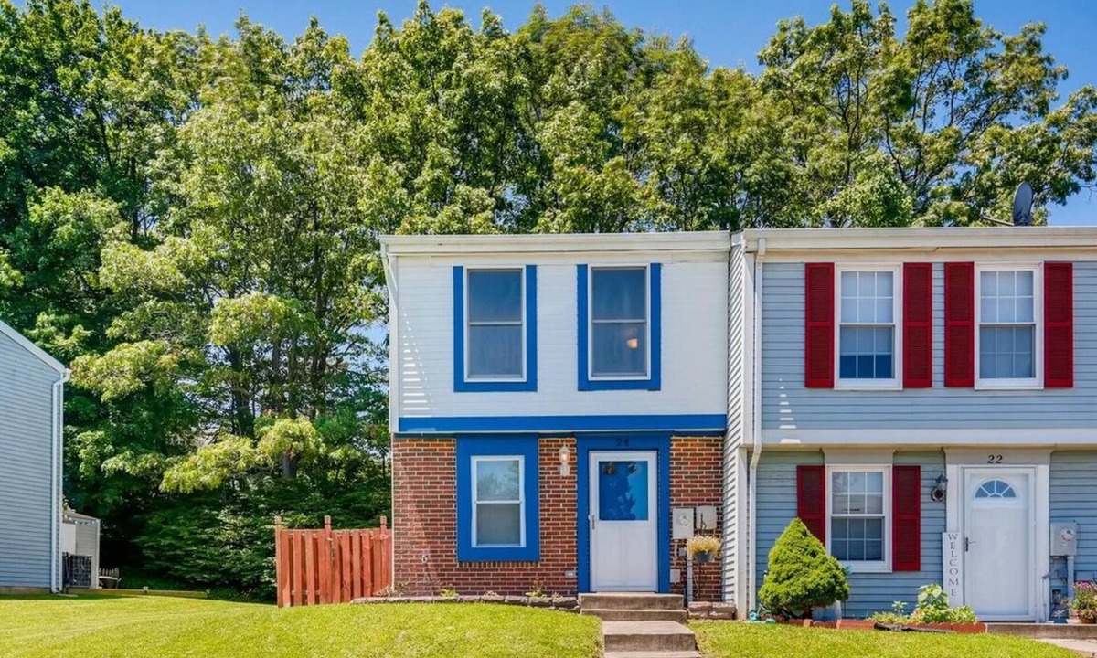 Nottingham House | Stay a While FENCED & Stylish 2 Bed 1.5 Bath FAMILY HOME Near White Marsh Mall