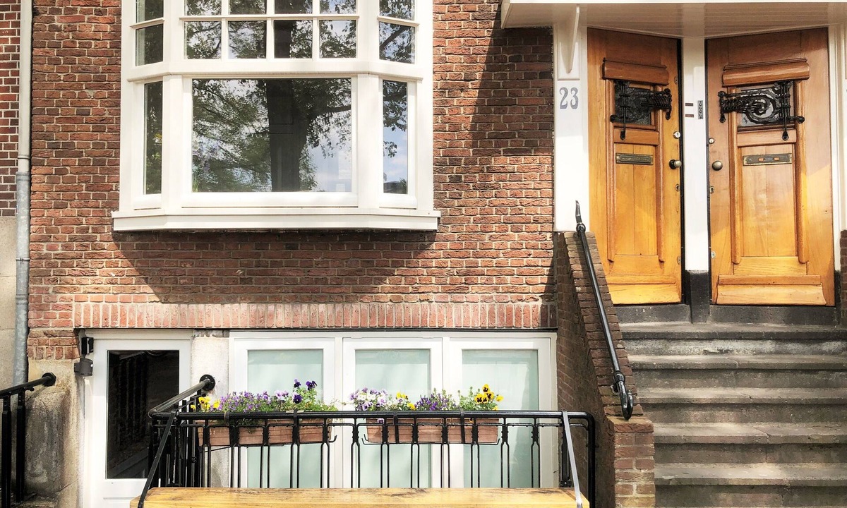 Czaar Peterbuurt Bed & Breakfast | Stay completely private in our centrally located 18th century house