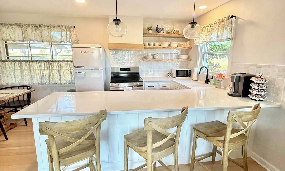Sugarcreek House | Stay in the Heart of Amish Country – 3-Bedroom House-The Cottage on Cherry Hill