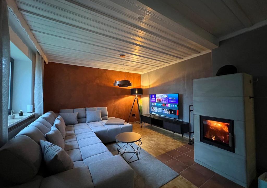 Bad Aibling Apartment | Stay Nice Thermen-Glück 3BR 100qm Whirlpool-Badewanne