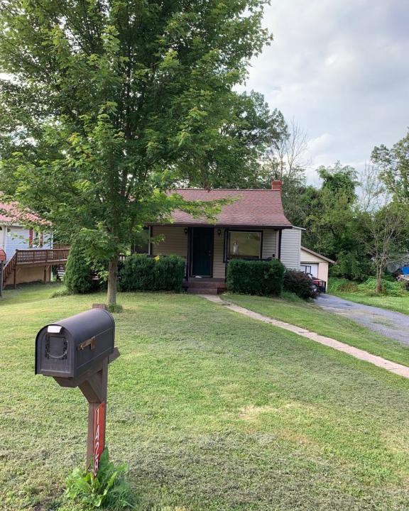 Duncannon House | Stay On State - 15 Min to Harrisburg, 30 Min to Carlisle 2BR tastefully decorated
